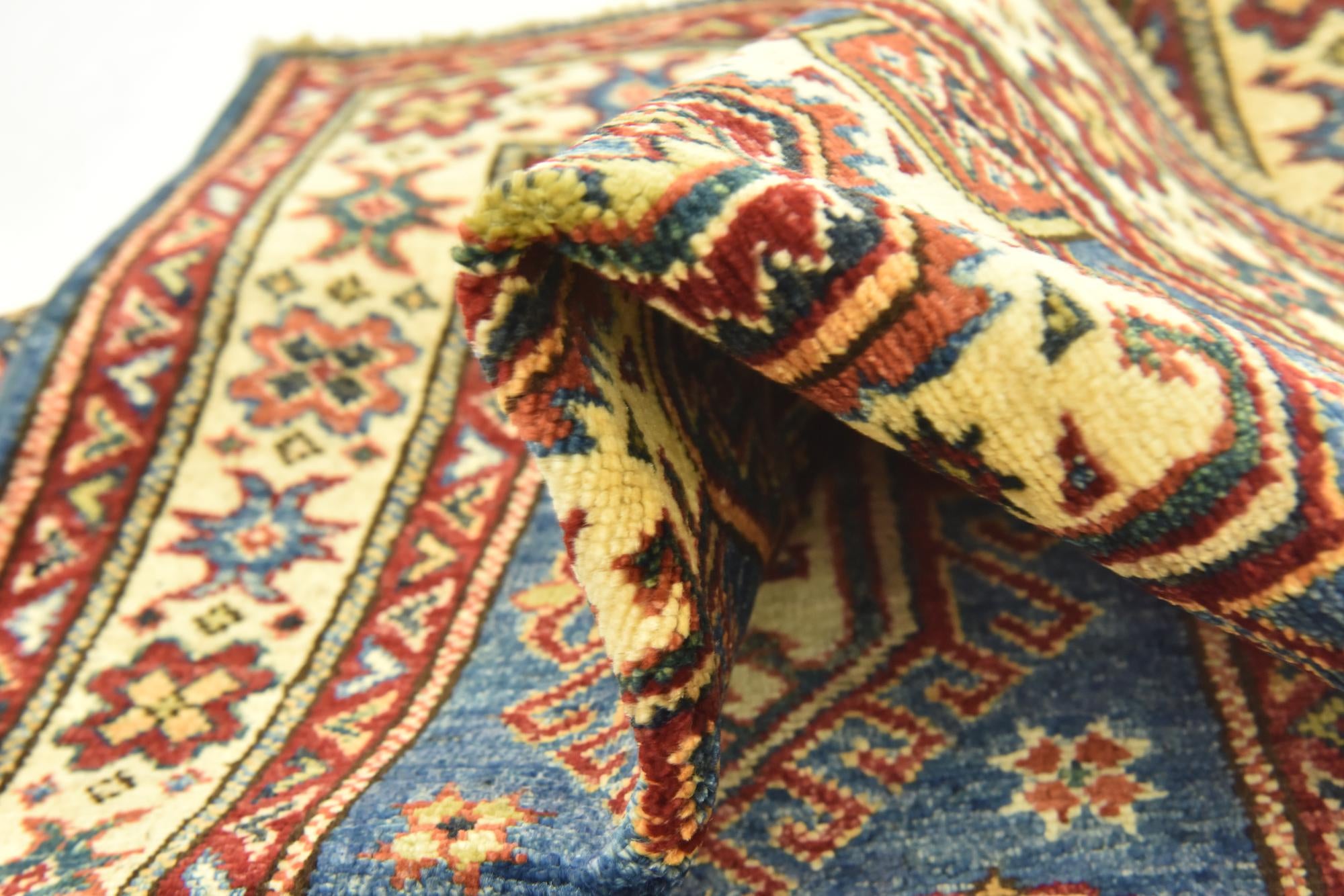 2' 8 x 4' 2 Hand Knotted Kazak Oriental Rug