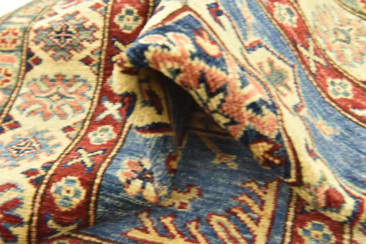 2' 10 x 3' 9 Hand Knotted Kazak Oriental Rug