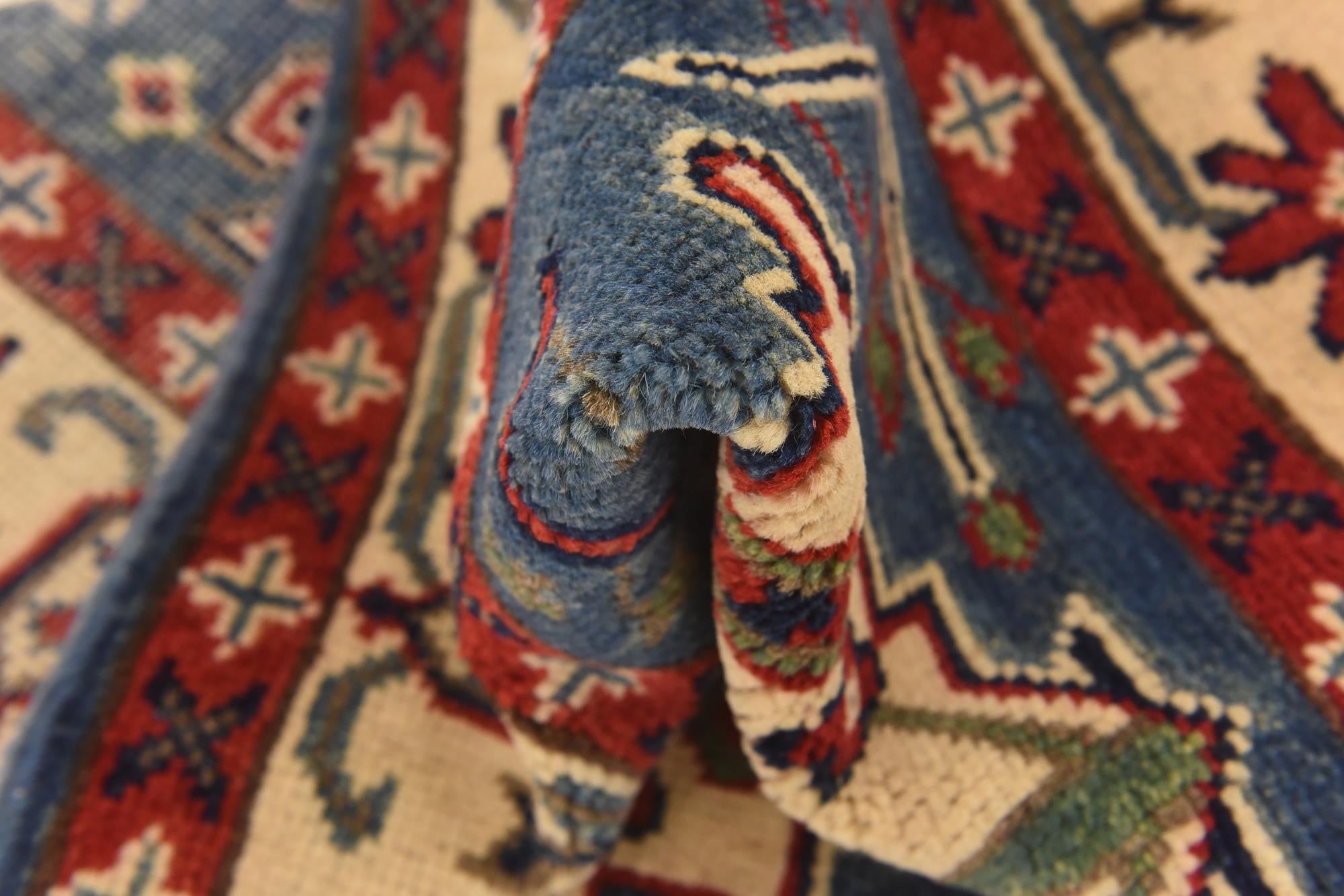 2' 8 x 4' 2 Hand Knotted Kazak Rug