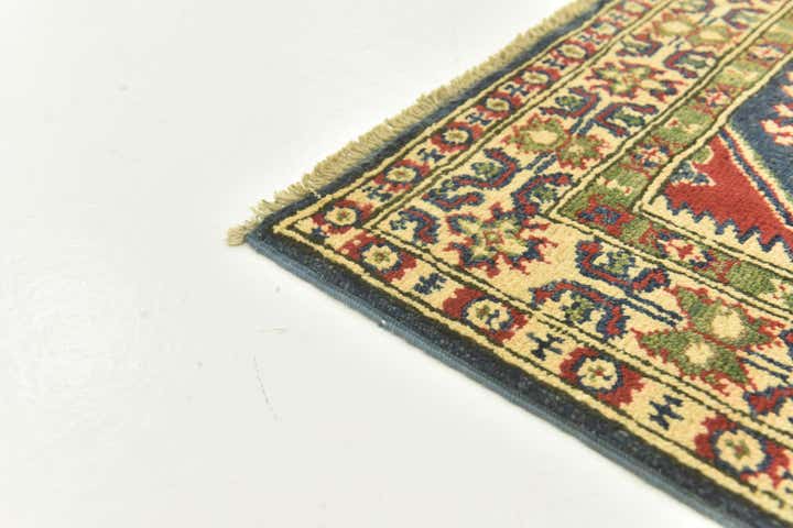 2' 8 x 4' Hand Knotted Kazak Rug