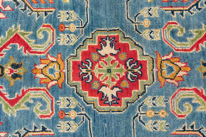 2' 9 x 4' 1 Hand Knotted Kazak Rug