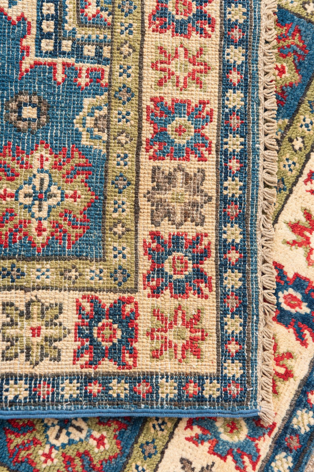 2' 7 x 4' 2 Hand Knotted Kazak Rug