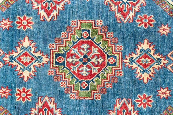 4' x 6' 1 Hand Knotted Kazak Rug