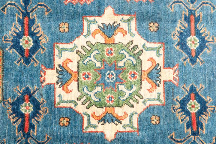 4' x 6' 1 Hand Knotted Kazak Rug
