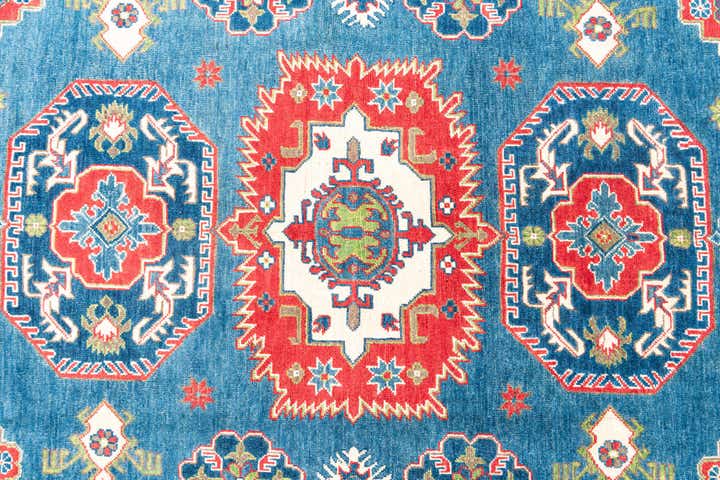 6' 1 x 9' Hand Knotted Kazak Rug