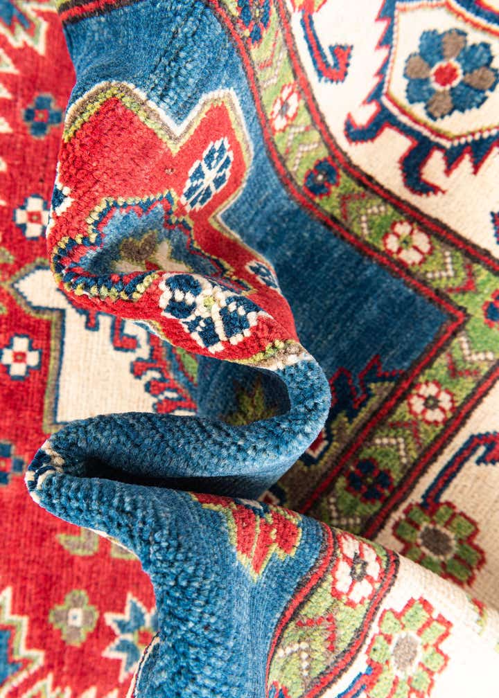 6' 1 x 9' Hand Knotted Kazak Rug