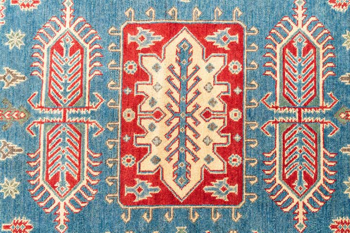4' 10 x 6' 9 Hand Knotted Kazak Rug