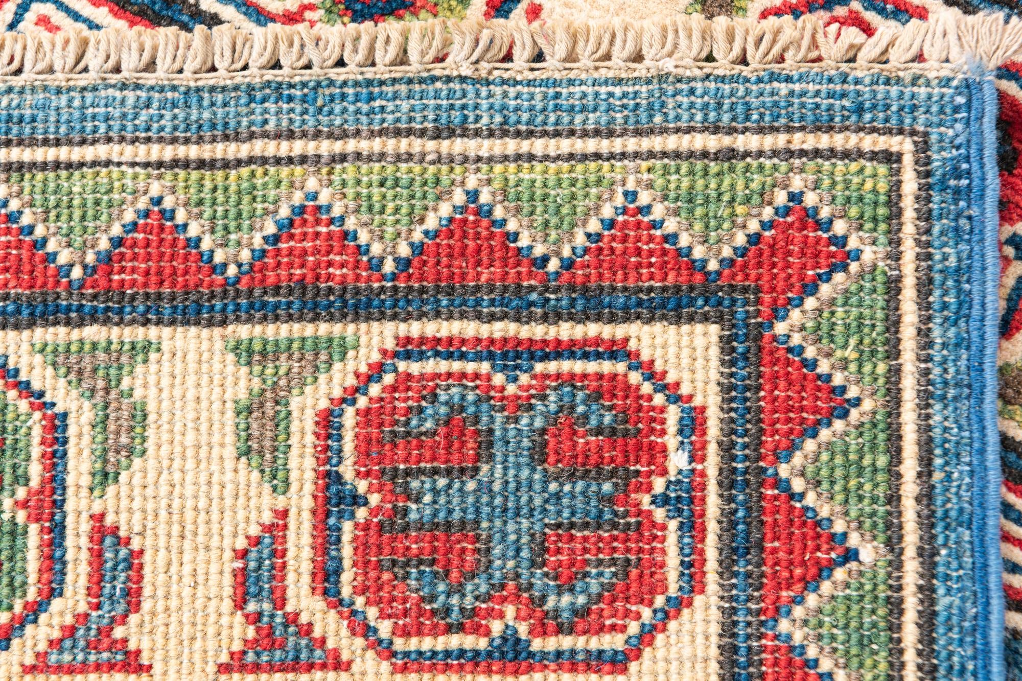 4' x 6' 1 Hand Knotted Kazak Rug