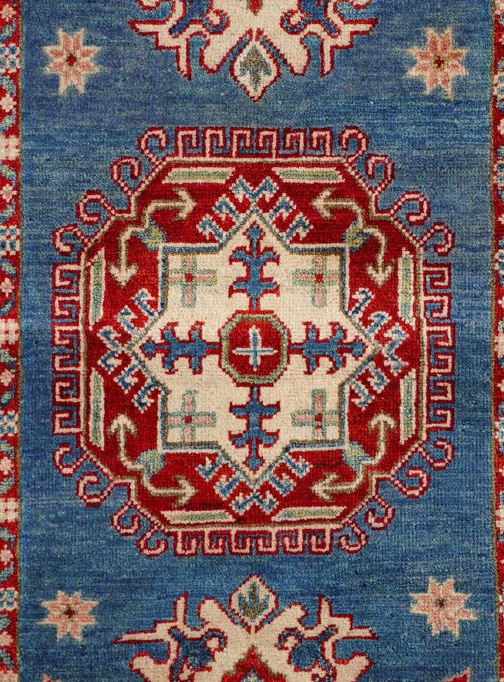 2' 7 x 4' 3 Hand Knotted Kazak Rug