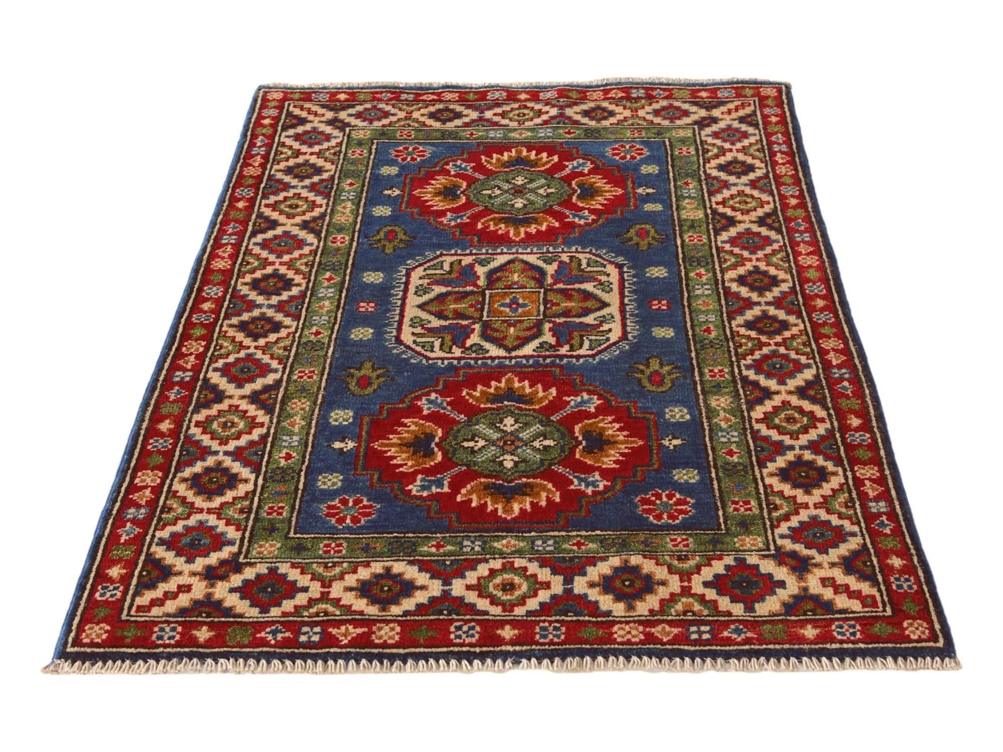 2' 7 x 4' 2 Hand Knotted Kazak Rug