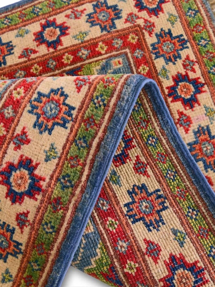 Detail image of 2' x 3' Hand Knotted Kazak Rug