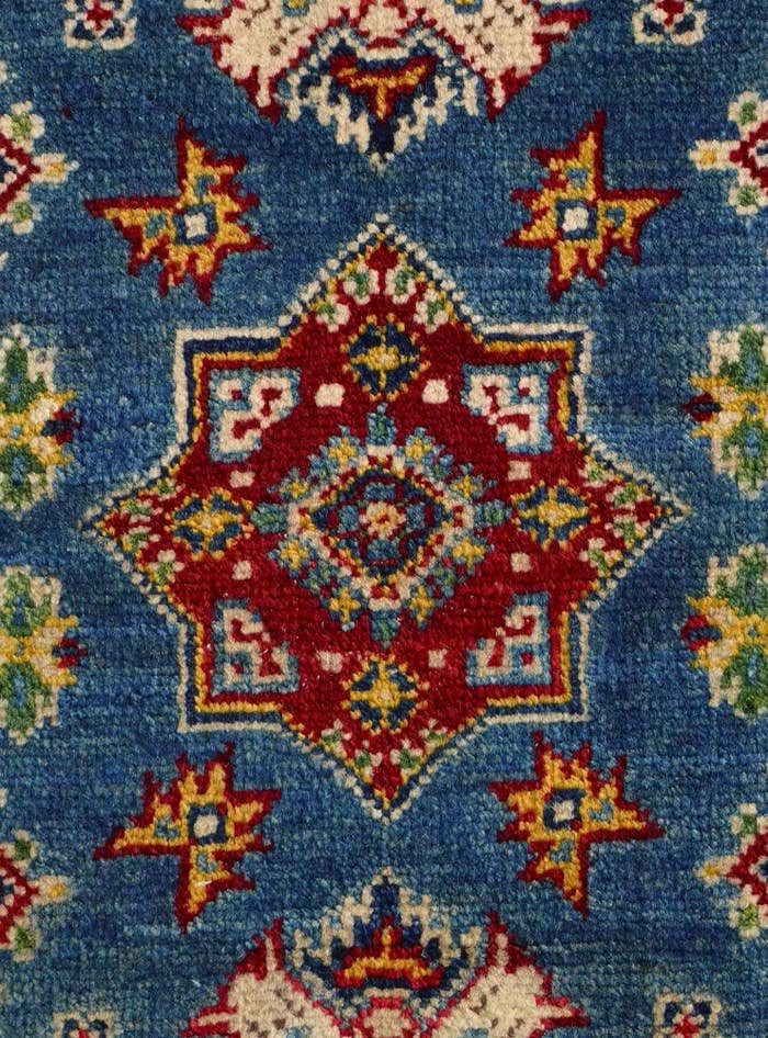 Detail image of 2' x 3' 2 Hand Knotted Kazak Rug