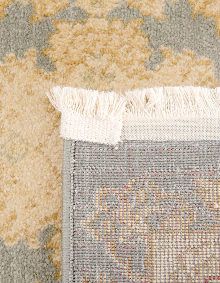 Detail image of 3' 3 x 5' 3 Kensington Rug