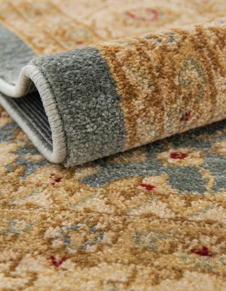 Detail image of 3' 3 x 5' 3 Kensington Rug