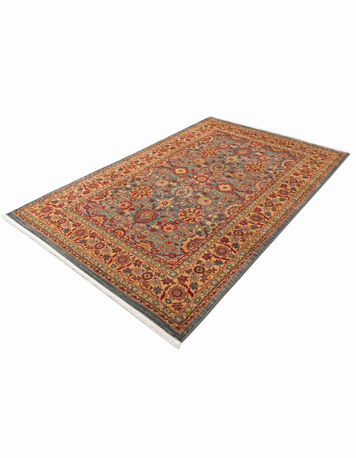 Detail image of 5' x 8' Kensington Rug