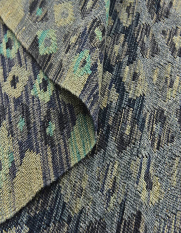 Detail image of 6' 8 x 8' 3  Hand Woven Kilim Maymana Wool Rug