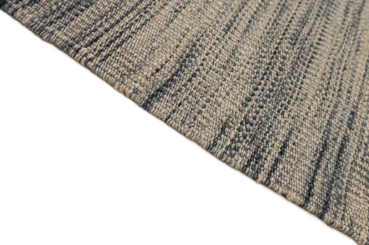 Detail image of 6' 6 x 9' 8 Hand Woven Kilim Modern Wool Rug