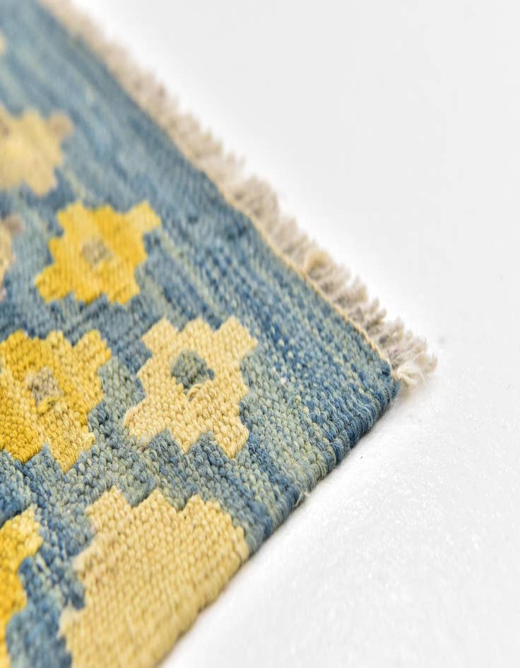 Detail image of 3' 4 x 5' Hand Woven Kilim Modern Wool Rug