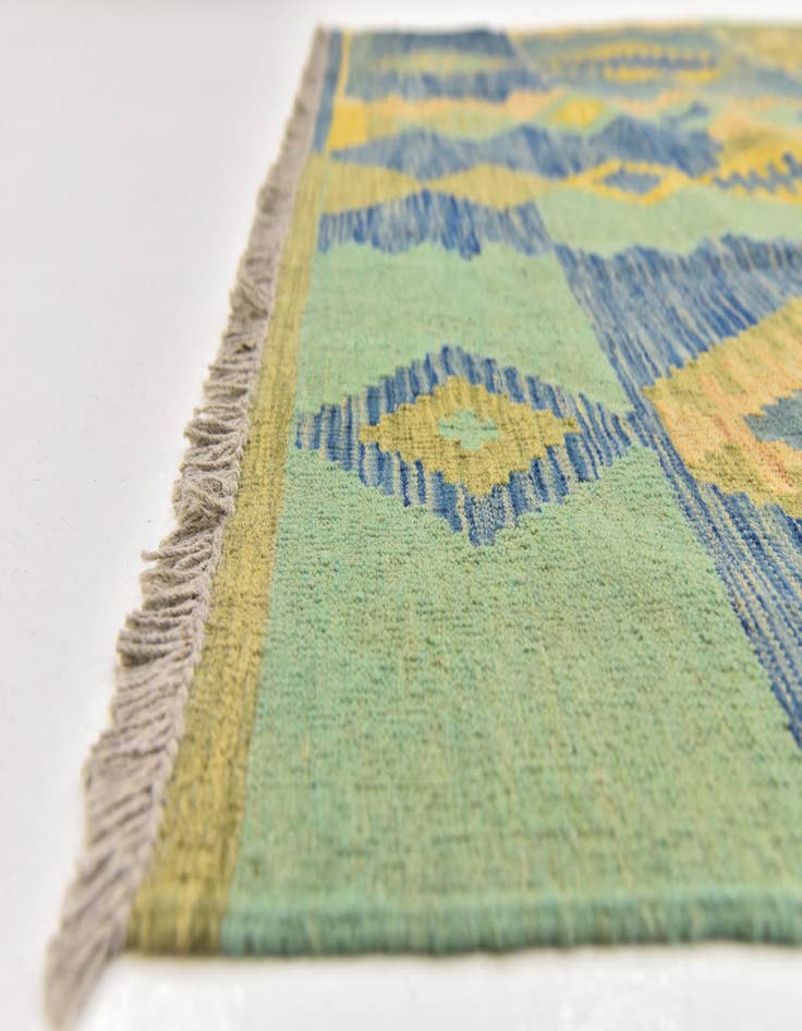 Detail image of 5' 9 x 8'  Hand Woven Kilim Modern Wool Rug