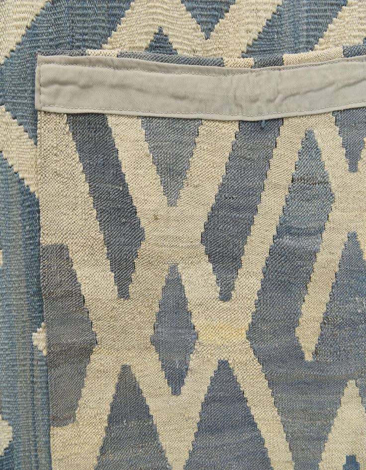 Detail image of 7' 2 x 9' 5  Hand Woven Kilim Modern Wool Rug
