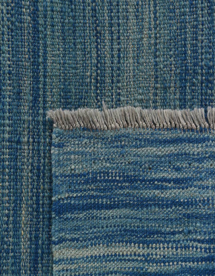Detail image of 5' 6 x 8'  Hand Woven Kilim Modern Wool Rug