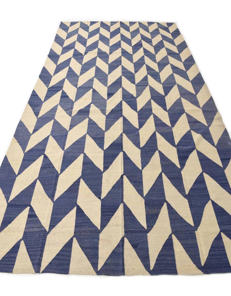 Detail image of 10' 7 x 12' 8  Hand Woven Kilim Modern Wool Rug