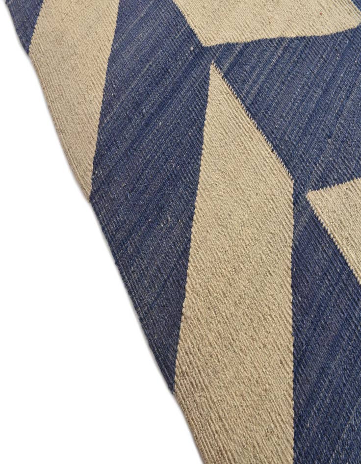 Detail image of 10' 7 x 12' 8  Hand Woven Kilim Modern Wool Rug