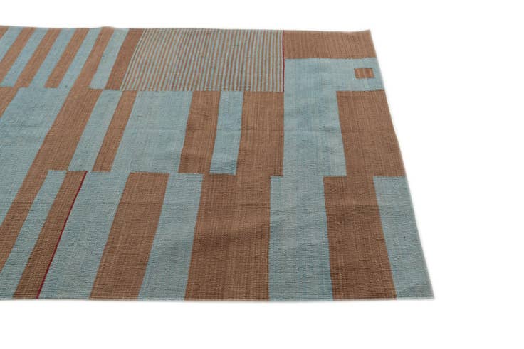 Detail image of 4' 3 x 6' Hand Woven Kilim Modern Wool Rug