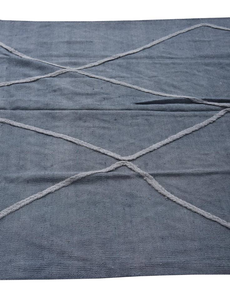 Detail image of 4' 8 x 6' 8  Hand Woven Kilim Modern Wool Rug