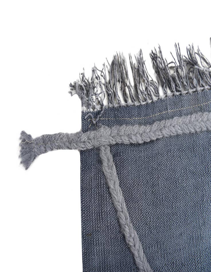 Detail image of 4' 8 x 6' 8  Hand Woven Kilim Modern Wool Rug