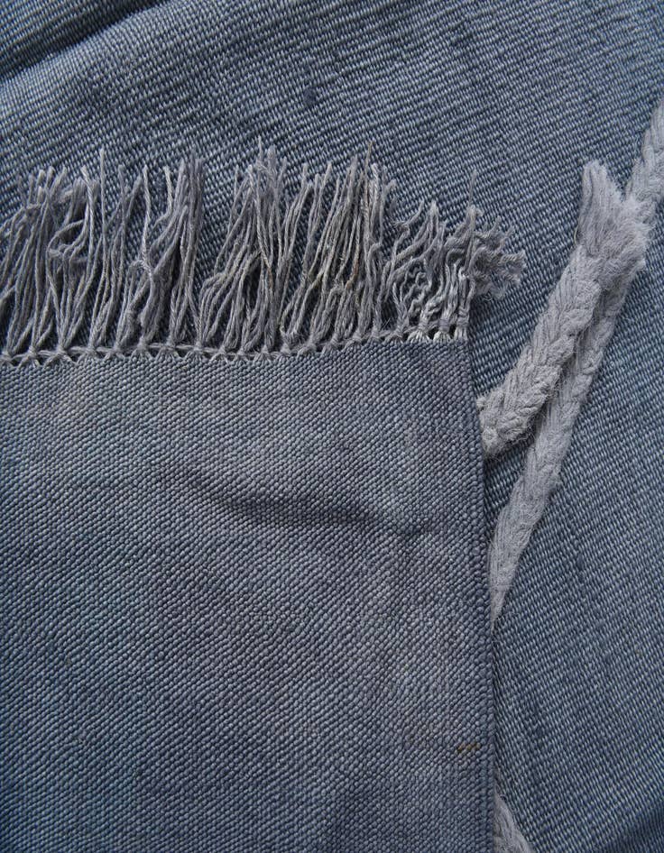 Detail image of 4' 8 x 6' 8  Hand Woven Kilim Modern Wool Rug