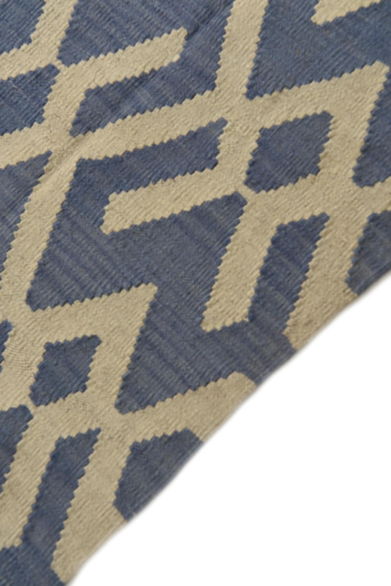 4' 9 x 5' 6 Hand Woven Kilim Modern Wool Rug