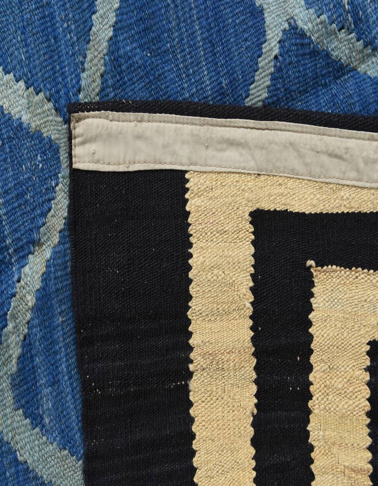 Detail image of 6' 6 x 9' 10  Hand Woven Kilim Modern Wool Rug