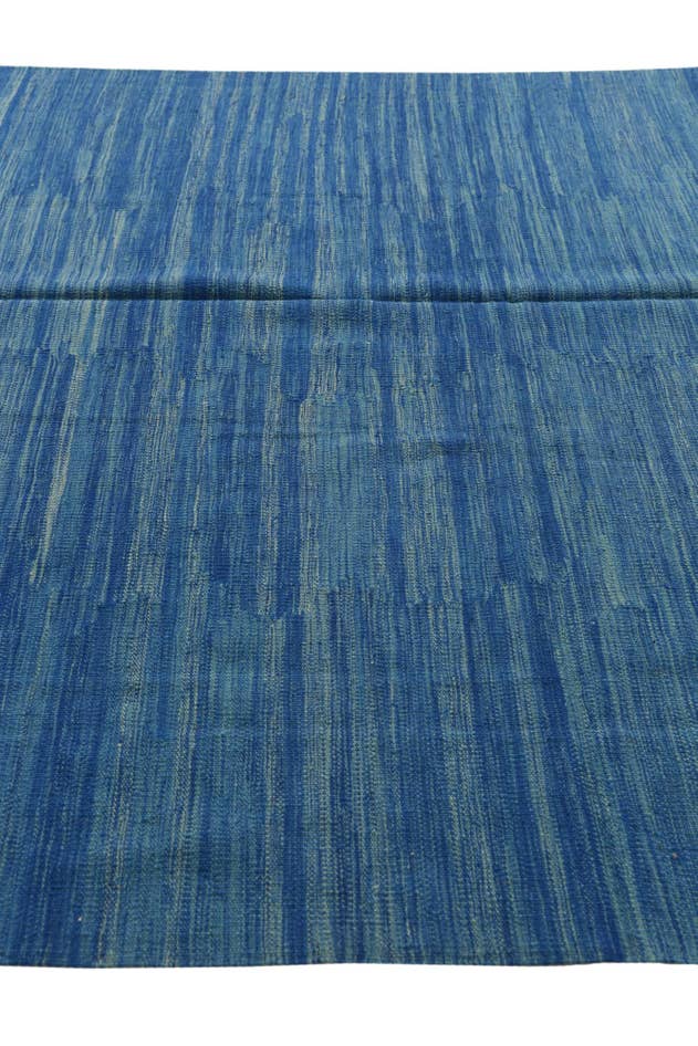 Detail image of 6' 6 x 10' Hand Woven Kilim Modern Wool Rug