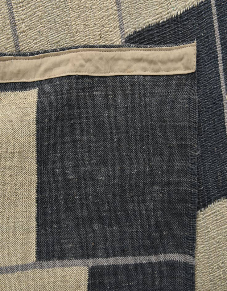 Detail image of 10' 3 x 12' 11  Hand Woven Kilim Modern Wool Rug