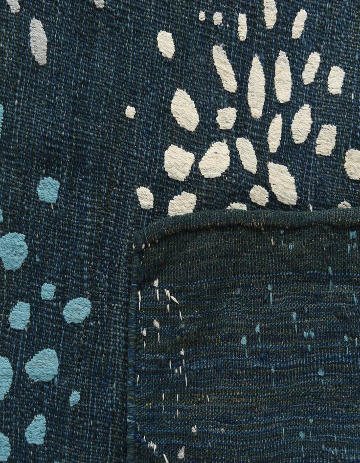 Detail image of 9' 1 x 11' 2  Hand Woven Kilim Modern Rug