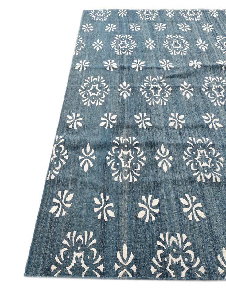 Detail image of 8' 5 x 11' 5 Hand Woven Kilim Modern Rug