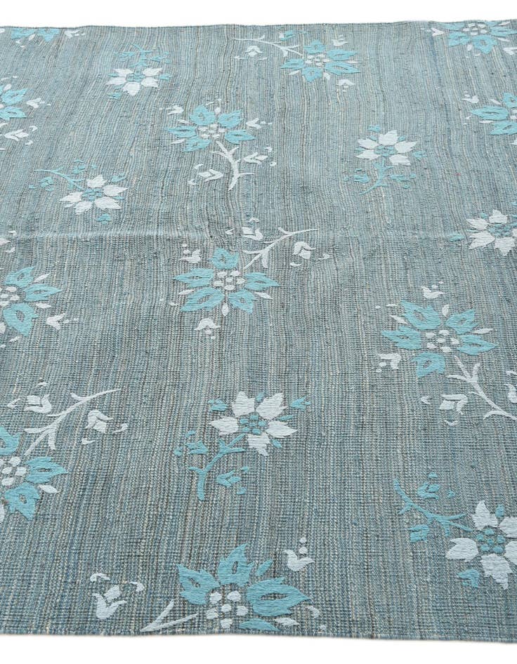 Detail image of 5' 5 x 7' 11  Hand Woven Kilim Modern Rug