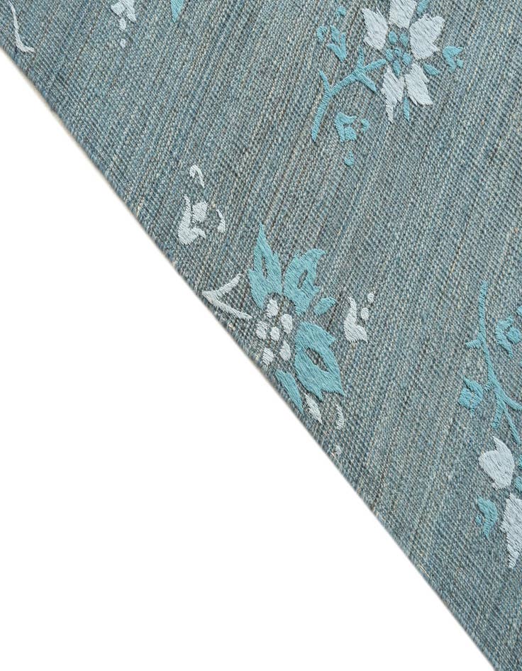 Detail image of 5' 5 x 7' 11  Hand Woven Kilim Modern Rug