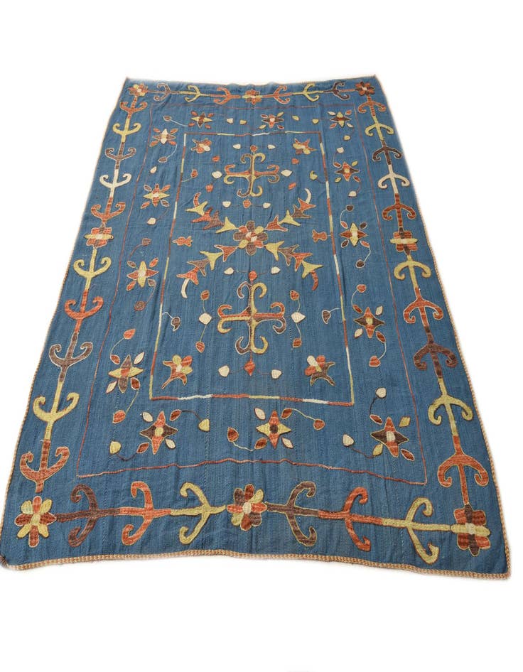 Detail image of 5' 10 x 7' 7 Hand Woven Kilim Suzani Wool Rug