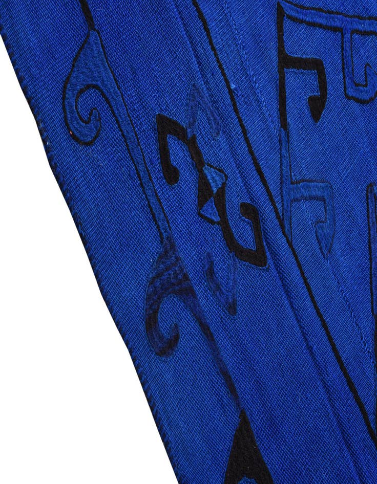 Detail image of 4' 8 x 6' 7 Hand Woven Kilim Suzani Wool Rug