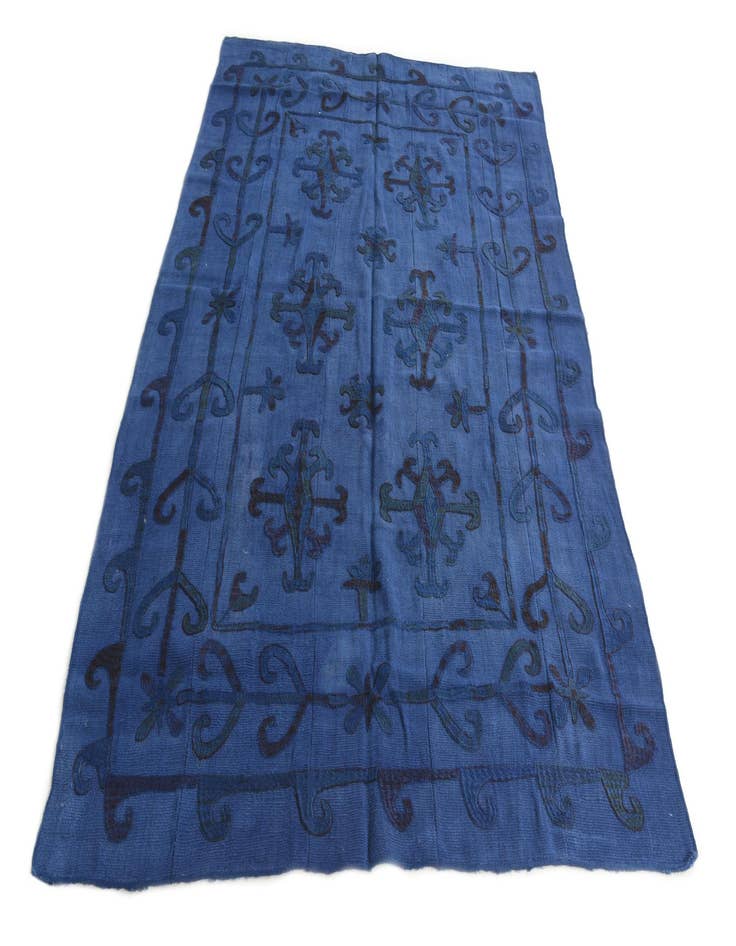 Detail image of 5' 6 x 7' 6  Hand Woven Kilim Suzani Wool Rug