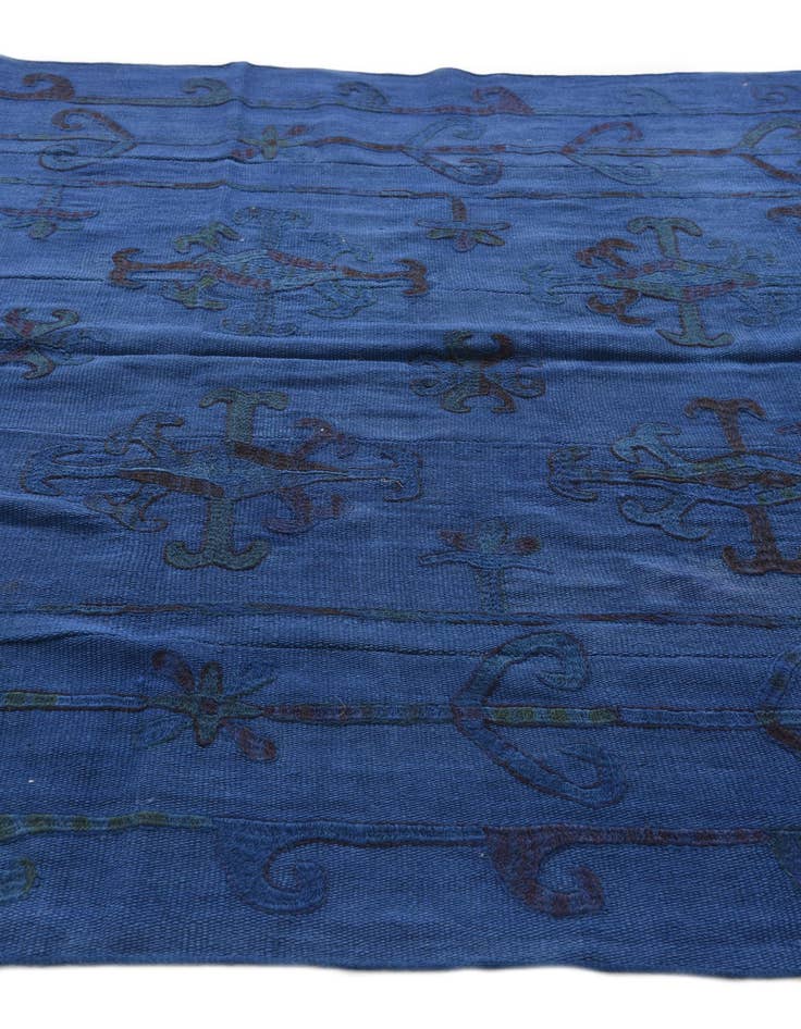 Detail image of 5' 6 x 7' 6  Hand Woven Kilim Suzani Wool Rug