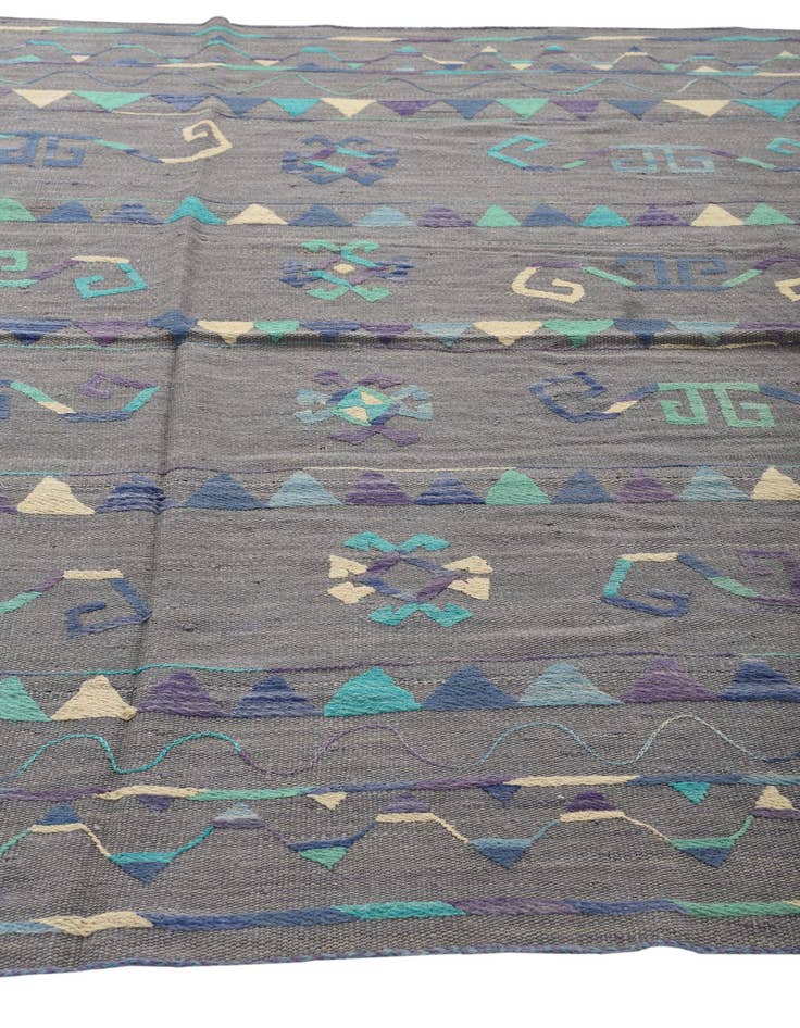 Detail image of 6' 5 x 8' 8  Hand Woven Kilim Suzani Wool Rug