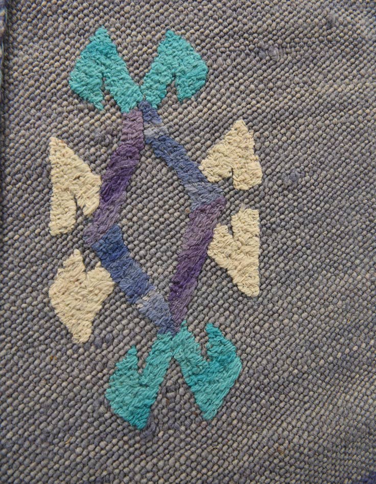 Detail image of 6' 5 x 8' 8  Hand Woven Kilim Suzani Wool Rug