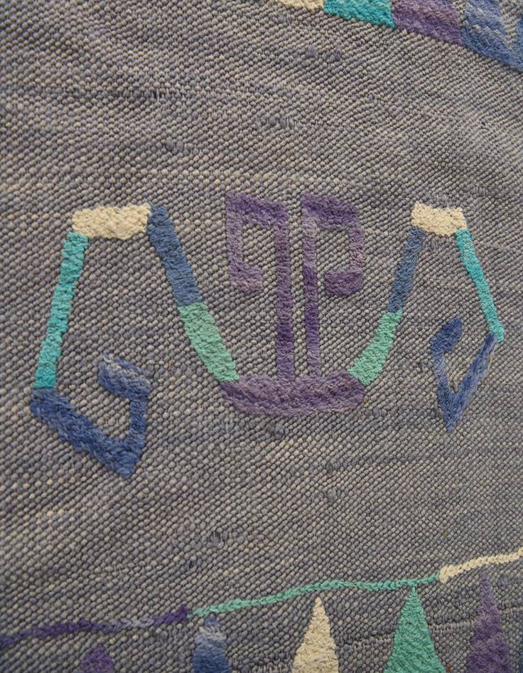 Detail image of 6' 5 x 8' 8  Hand Woven Kilim Suzani Wool Rug