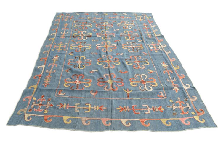 Detail image of 205cm x 275cm Hand Woven Kilim Suzani Wool Rug