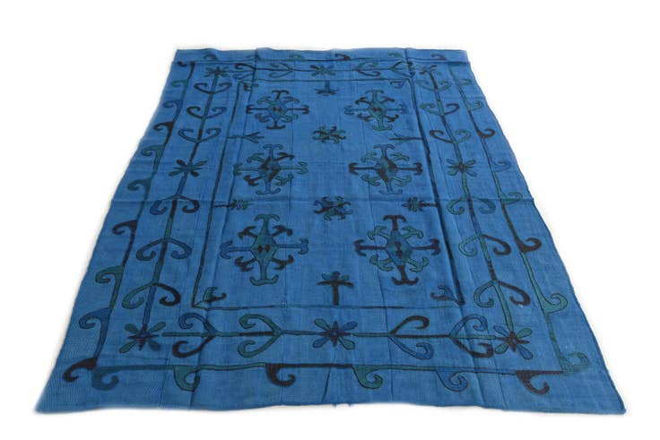 Detail image of 5' 6 x 7' 7 Hand Woven Kilim Suzani Wool Rug