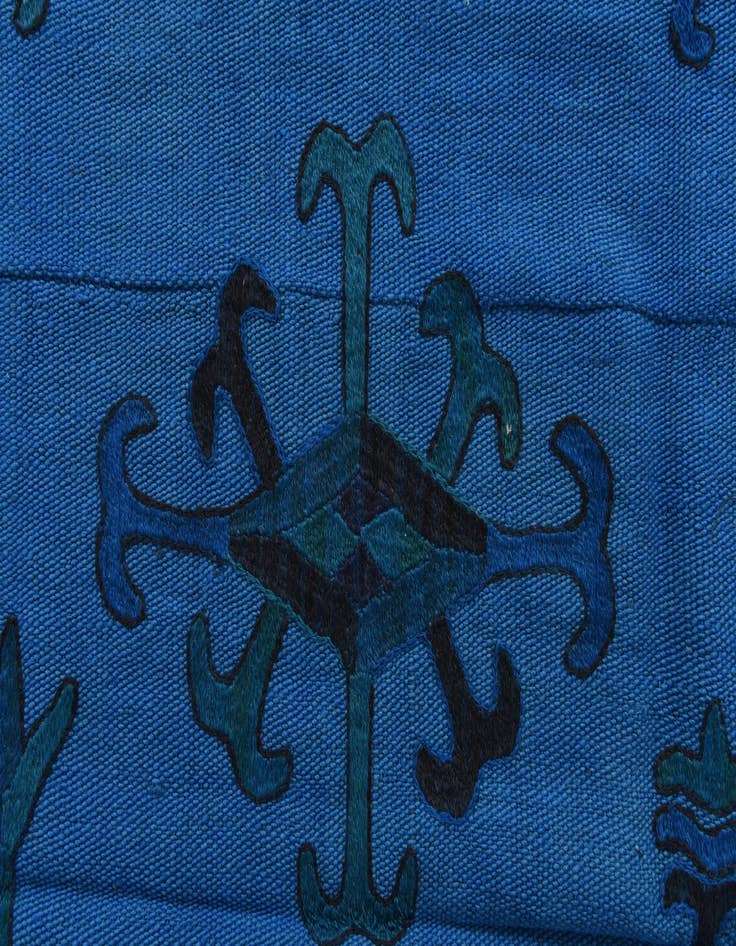 Detail image of 5' 6 x 7' 7  Hand Woven Kilim Suzani Wool Rug