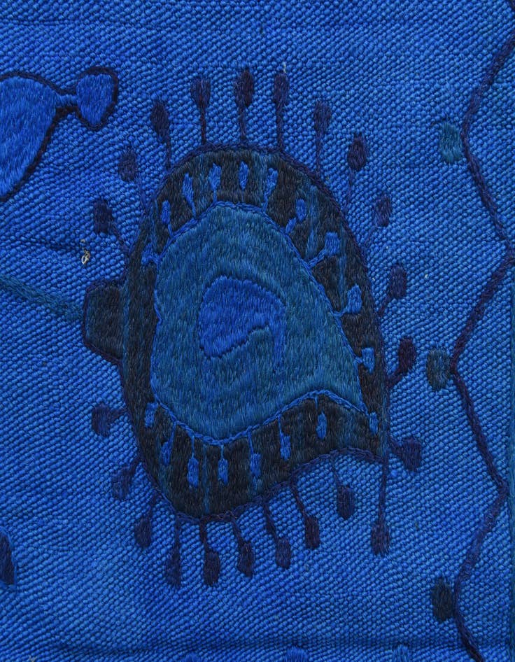 Detail image of 4' 10 x 6' 6  Hand Woven Kilim Suzani Wool Rug